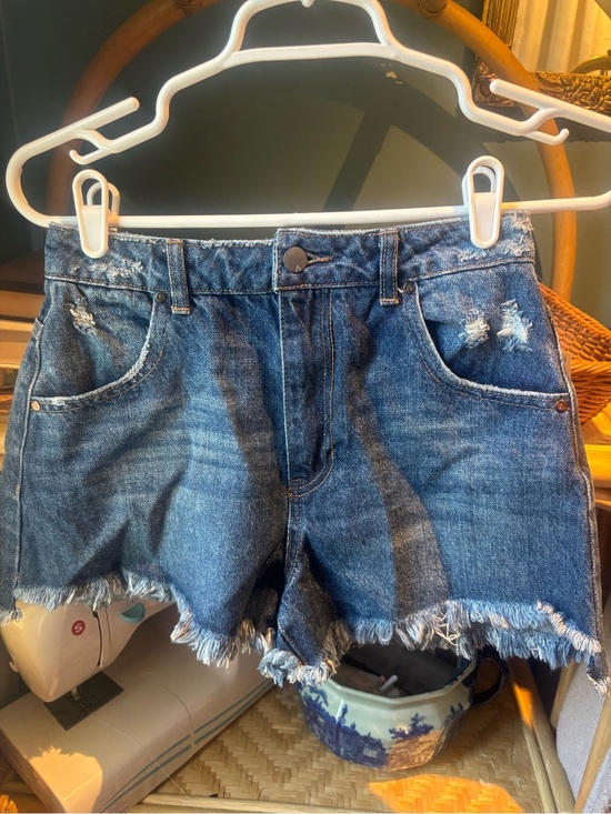 And Now This Pants - Frayed Hem Dark Blue Denim Shorts - And Now This Vintage Shortie